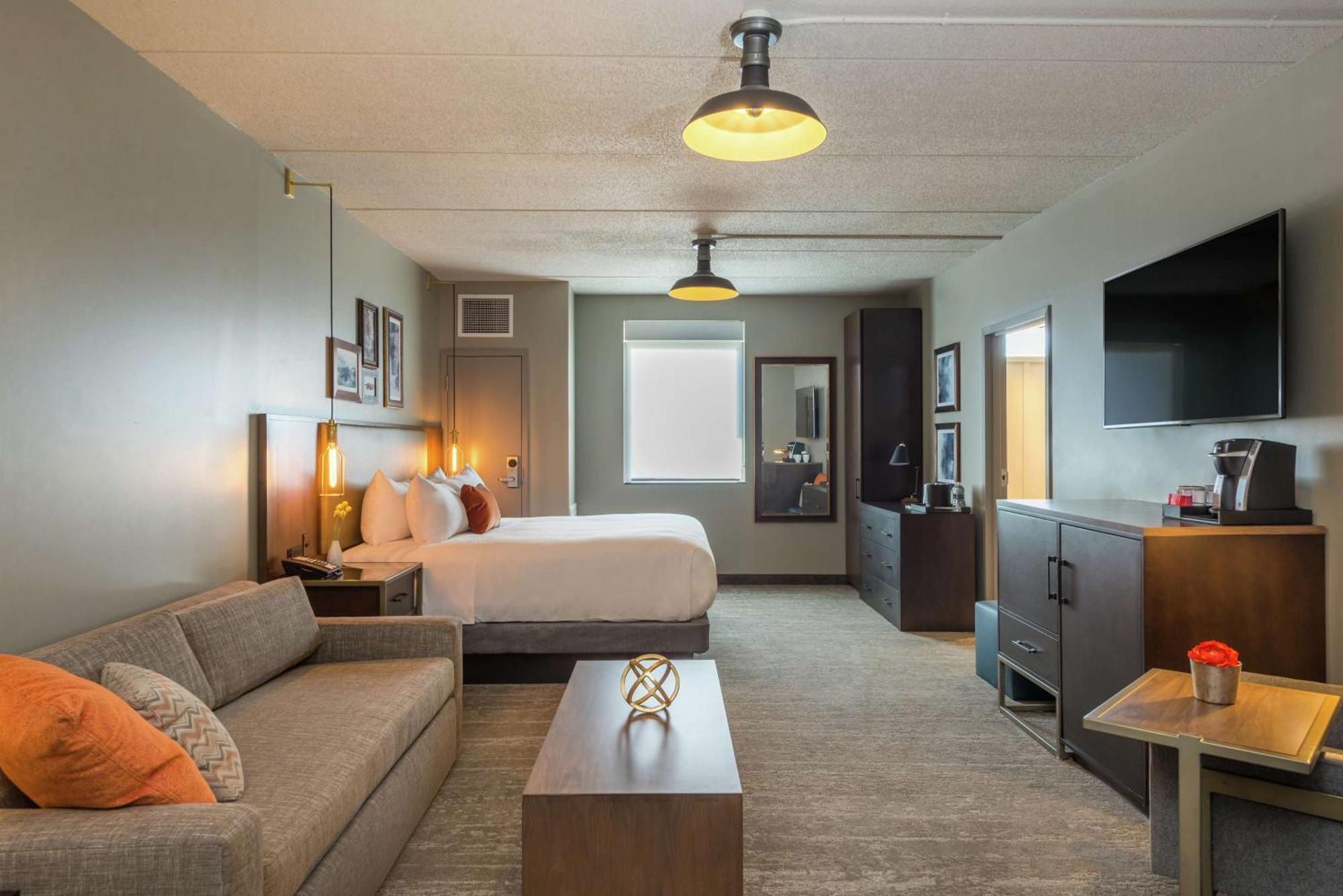 Hotel Saranac, Curio Collection By Hilton Saranac Lake Exteriör bild