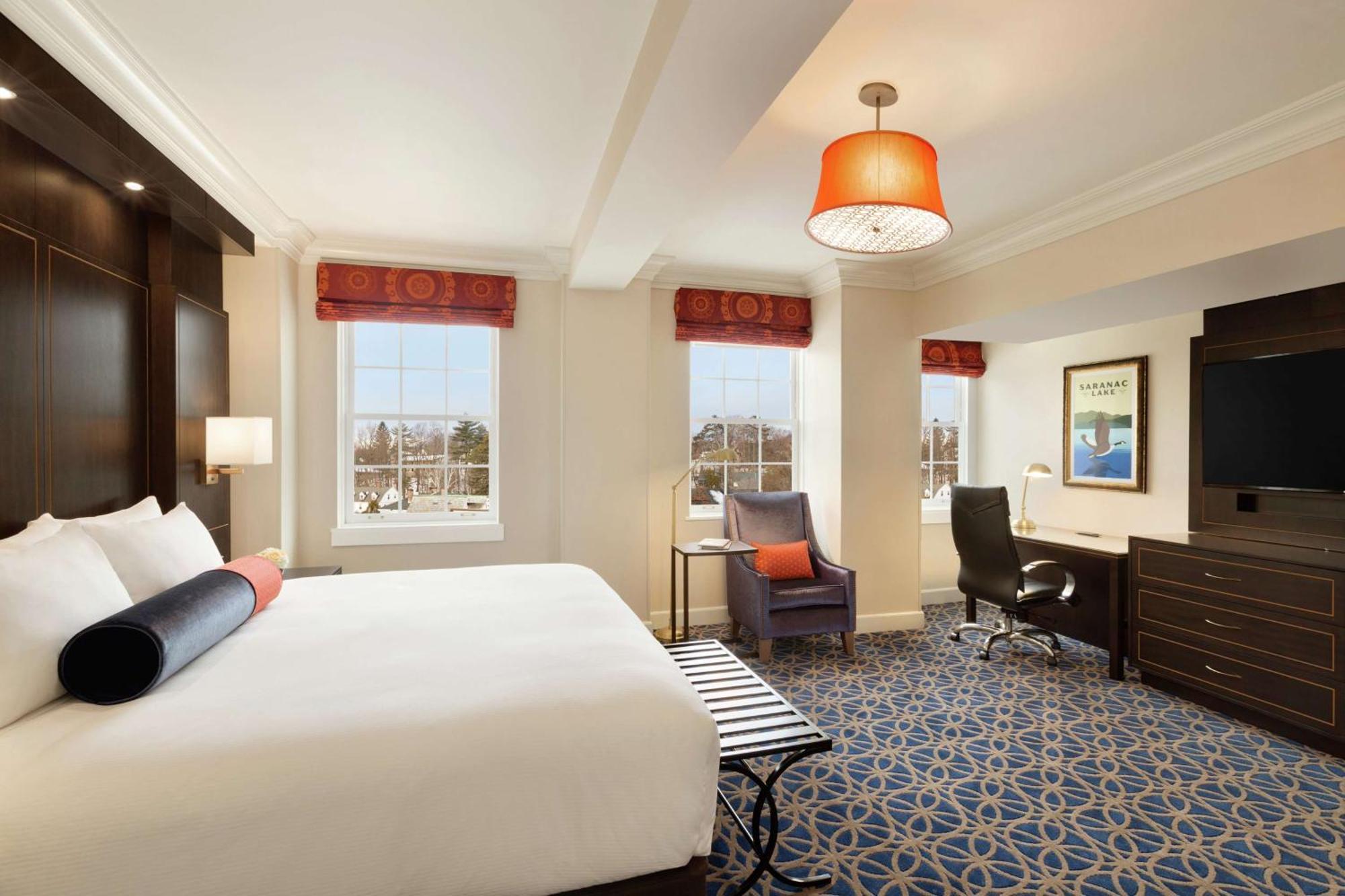 Hotel Saranac, Curio Collection By Hilton Saranac Lake Exteriör bild