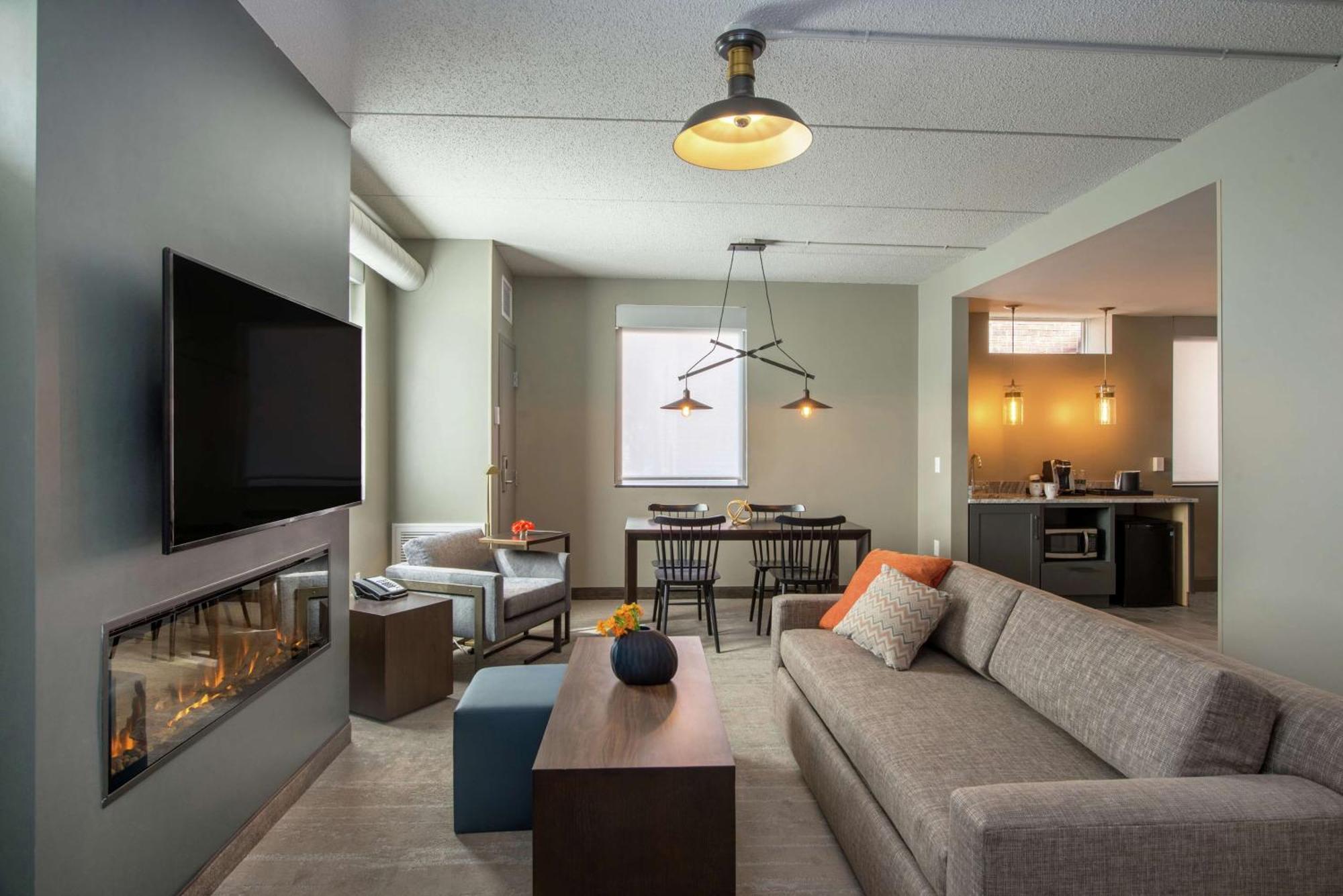 Hotel Saranac, Curio Collection By Hilton Saranac Lake Exteriör bild